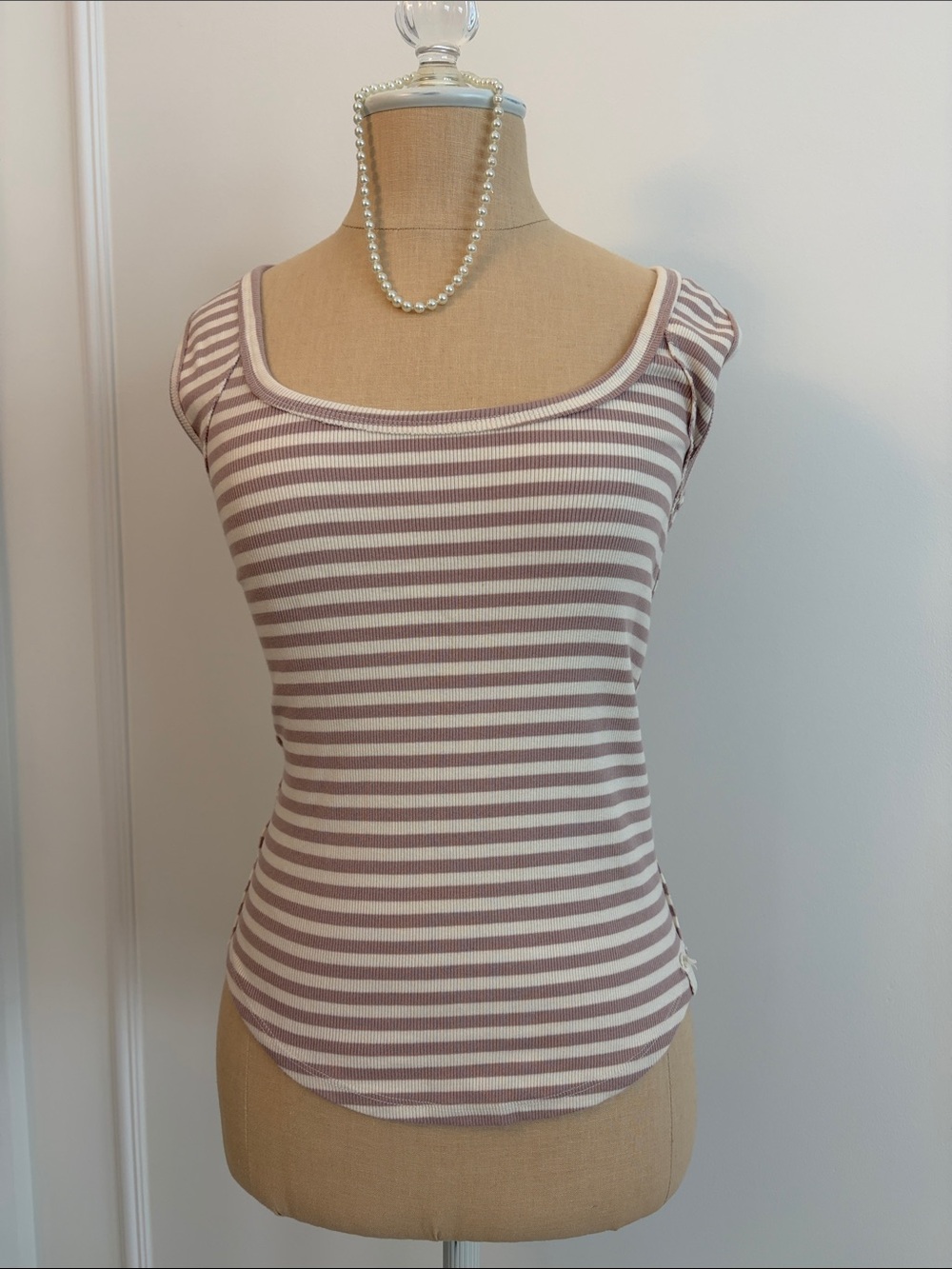 So Cute!! We The Free Mauve & Cream Ribbed Scoop Tank, S, EUC